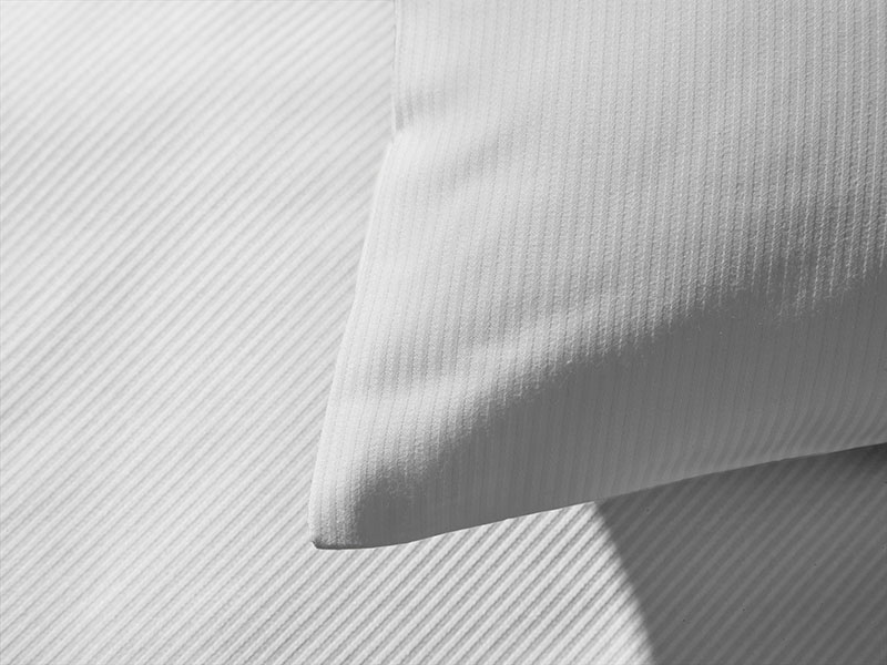 Satinstreifen-Bettwäsche Olaf 2mm weiß | 80x40, weiß Satinstreifen-Bettwäsche Olaf 2mm weiß | 80x40, weiß