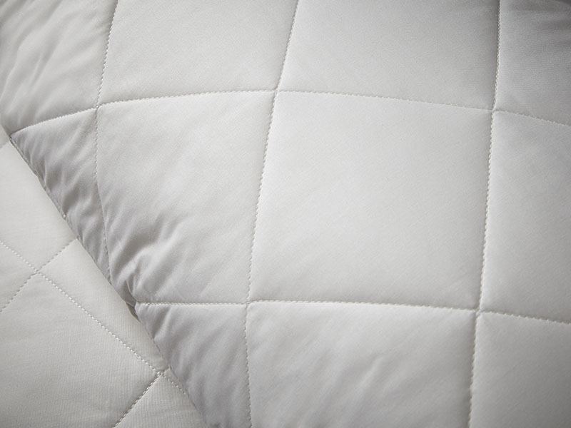 Microfaser-Kissen Objekta 16 gesteppt | 80x80, weiß Microfaser-Kissen Objekta 16 gesteppt | 80x80, weiß