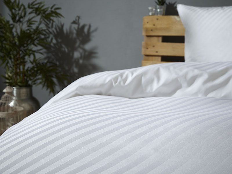 Streifendamast-Bettwäsche Diagonal weiß | 80x80, weiß - Stück Streifendamast-Bettwäsche Diagonal weiß | 80x80, weiß - Stück