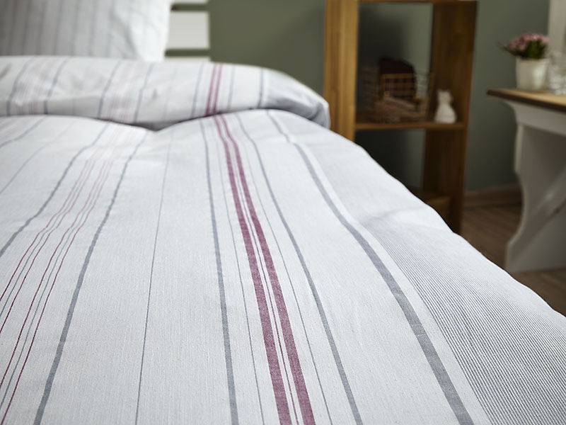 Bettwäsche Iridium light mit Streifen | 80x80, grauer Systemstreifen - Stück Bettwäsche Iridium light mit Streifen | 80x80, grauer Systemstreifen - Stück